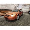 Image 1 : PARKSVILLE - 2006 PONTIAC PURSUIT, ORANGE, 126971 KMS, FRONT WHEEL DRIVE. - B826713