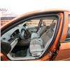 Image 51 : PARKSVILLE - 2006 PONTIAC PURSUIT, ORANGE, 126971 KMS, FRONT WHEEL DRIVE. - B826713