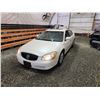 Image 4 : PARKSVILLE - 2008 BUICK LUCERNE, WHITE, 204148 KMS, FRONT WHEEL DRIVE. - B155006