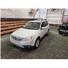 Image 4 : PARKSVILLE - 2011 SUBARU FORESTER, WHITE, 144258 KMS, ALL WHEEL DRIVE. - D722999