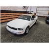 Image 4 : PARKSVILLE - 2007 FORD MUSTANG, WHITE, 174702 KMS, REAR WHEEL DRIVE. - D267925