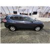 Image 12 : PARKSVILLE - 2014 NISSAN ROGUE, BLUE, 158634 KMS, ALL WHEEL DRIVE. - D858964