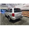 Image 20 : PARKSVILLE - 2005 HONDA PILOT, SILVER, 256520 KMS, ALL WHEEL DRIVE. - P000632