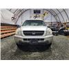 Image 5 : PARKSVILLE - 2005 HONDA PILOT, SILVER, 256520 KMS, ALL WHEEL DRIVE. - P000632