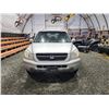 Image 6 : PARKSVILLE - 2005 HONDA PILOT, SILVER, 256520 KMS, ALL WHEEL DRIVE. - P000632