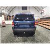 Image 17 : PARKSVILLE - 2004 FORD ESCAPE, BLUE, 288537 KMS, FOUR WHEEL DRIVE. - JB04271