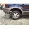 Image 27 : PARKSVILLE - 2004 FORD ESCAPE, BLUE, 288537 KMS, FOUR WHEEL DRIVE. - JB04271