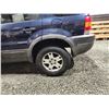 Image 29 : PARKSVILLE - 2004 FORD ESCAPE, BLUE, 288537 KMS, FOUR WHEEL DRIVE. - JB04271