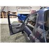 Image 49 : PARKSVILLE - 2004 FORD ESCAPE, BLUE, 288537 KMS, FOUR WHEEL DRIVE. - JB04271