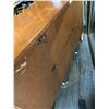 Image 10 : 503 -- DOUBLE DRESSER