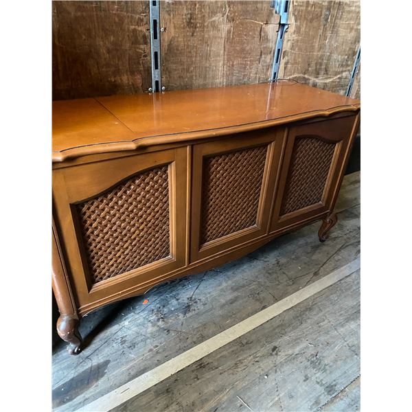 518 -- SPEAKER BUFFET