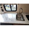 Image 22 : PARKSVILLE - 2017 STARCRAFT TRAVEL TRAILER, WHITE,  - DZE5104