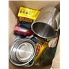 Image 1 : 530 -- KITCHEN SUPPLIES