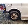 Image 24 : PARKSVILLE - 2011 CHEVY EXPRESS, WHITE, 372150 KMS, REAR WHEEL DRIVE. - P178206