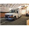 Image 2 : PARKSVILLE - 2011 CHEVY EXPRESS, WHITE, 372150 KMS, REAR WHEEL DRIVE. - P178206