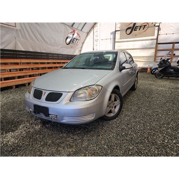 PARKSVILLE - 2009 PONTIAC G5, SILVER, 129539 KMS, FRONT WHEEL DRIVE. - D281146