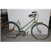 Image 1 : VINTAGE JOHN DEERE LADIES TOURING BIKE