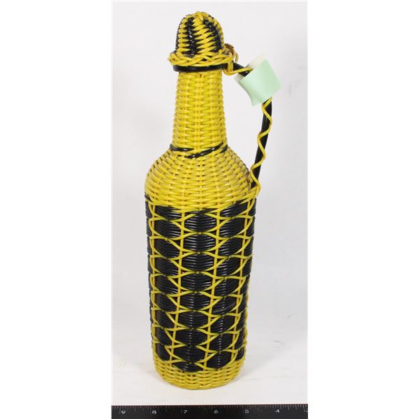 VINTAGE WIRED WRAPPED BOTTLE *EMPTY*