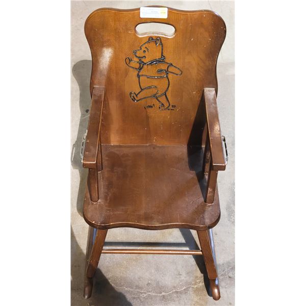 VINTAGE WINNIE THE POOH WOOD CHAIR