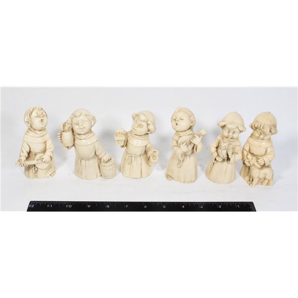 VINTAGE FIGURINES SET CHOIR BOYS