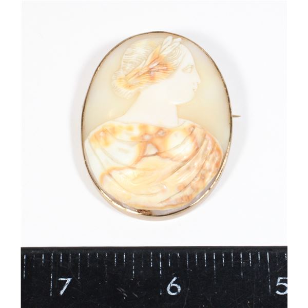 VINTAGE CAMEO BROOCH