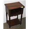 Image 1 : VINTAGE WOOD SIDE TABLE