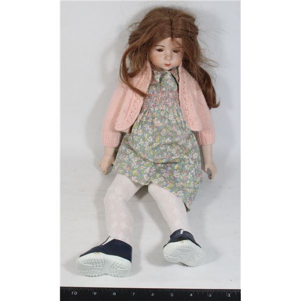 ANTIQUE COLLECTIBLE DOLL