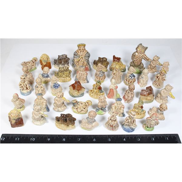 VINTAGE "NURSERY RHYMES" FIGURINES SET