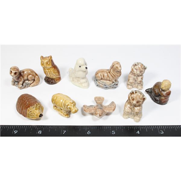 VINTAGE 10 ASSORTED TEA ORNAMENTS