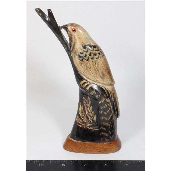 VINTAGE HAND CARVED BIRD SCULPTURE