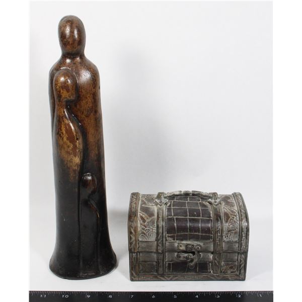 VINTAGE DECORATIVE ITEMS