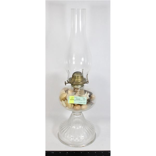 VINTAGE PIECE GLASS OIL LAMP