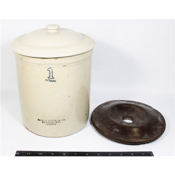 VINTAGE MEDALTA POTTERIES