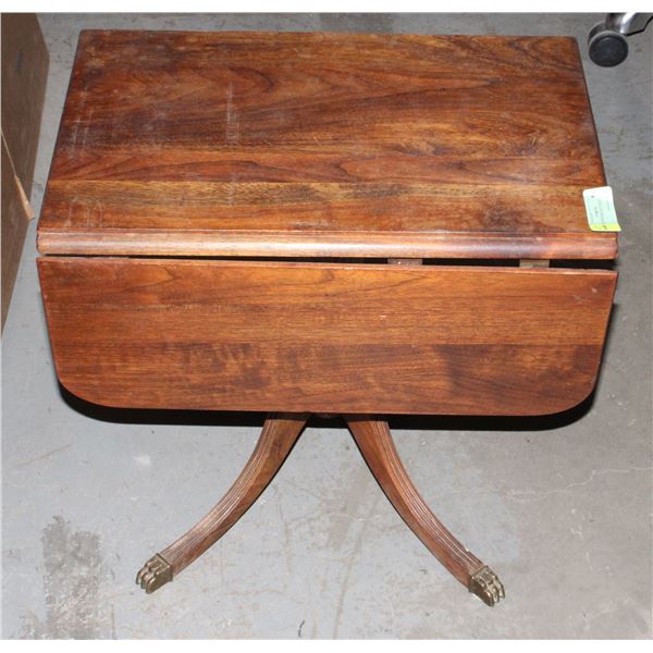 VINTAGE PEMBROKE TABLE