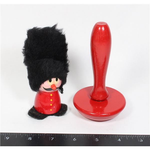 VINTAGE WOODEN ROYAL GUARD