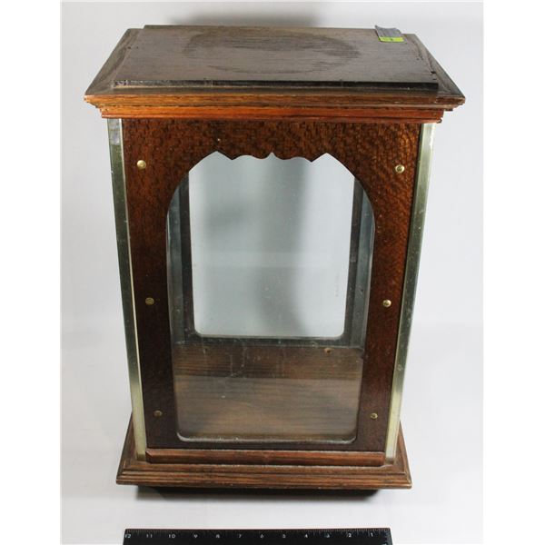 ANTIQUE VINTAGE DISPLAY CASE