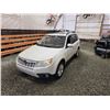 Image 4 : PARKSVILLE - 2011 SUBARU FORESTER, WHITE, 144258 KMS, ALL WHEEL DRIVE. - D722999