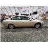 Image 12 : PARKSVILLE - 2003 NISSAN ALTIMA, GOLD, 159216 KMS, FRONT WHEEL DRIVE. - J124194