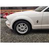 Image 31 : PARKSVILLE - 2007 FORD MUSTANG, WHITE, 174702 KMS, REAR WHEEL DRIVE. - D267925