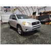 Image 8 : PARKSVILLE - 2008 TOYOTA RAV4, SILVER, 143454 MILES, FOUR WHEEL DRIVE. - D130718