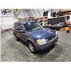 Image 10 : PARKSVILLE - 2004 FORD ESCAPE, BLUE, 288537 KMS, FOUR WHEEL DRIVE. - JB04271