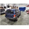 Image 16 : PARKSVILLE - 2004 FORD ESCAPE, BLUE, 288537 KMS, FOUR WHEEL DRIVE. - JB04271