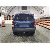 Image 17 : PARKSVILLE - 2004 FORD ESCAPE, BLUE, 288537 KMS, FOUR WHEEL DRIVE. - JB04271