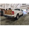 Image 14 : PARKSVILLE - 2007 FORD F150, WHITE, 238655 KMS, REAR WHEEL DRIVE. - BA29250