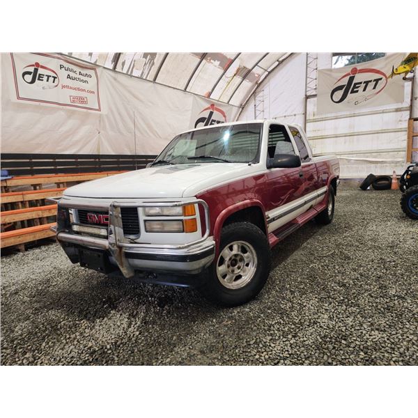 PARKSVILLE - 1997 GMC SIERRA 1500, RED/WHITE, 285136 KMS, 4X4. - B507244