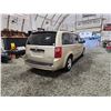 Image 15 : PARKSVILLE - 2010 DODGE GRAND CARAVAN, GOLD, 242781 KMS, FRONT WHEEL DRIVE. - D361963