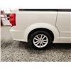 Image 27 : PARKSVILLE - 2013 DODGE CARAVAN, WHITE, 179891 KMS, FRONT WHEEL DRIVE. - D702426