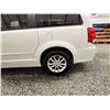Image 29 : PARKSVILLE - 2013 DODGE CARAVAN, WHITE, 179891 KMS, FRONT WHEEL DRIVE. - D702426