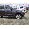 Image 26 : PARKSVILLE - 2010 HYUNDAI SANTE FE, BLUE, 167018 KMS, FOUR WHEEL DRIVE. - D340172
