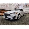 Image 2 : PARKSVILLE - 2019 FORD FUSION, WHITE, 112315 KMS, FRONT WHEEL DRIVE. - J211902